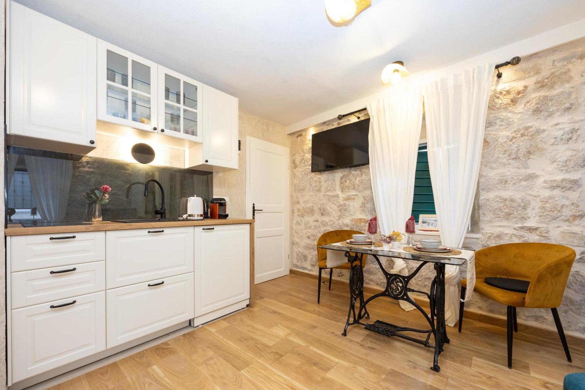 Kruna Apartments Est 2024 Split Zewnętrze zdjęcie